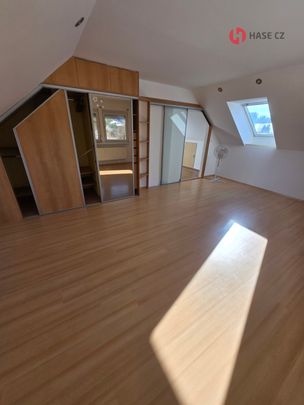 Pronájem bytu 2+1 64 m², Kurfürstova, Stará Paka - Photo 1