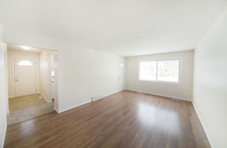 8401 169 Street, Edmonton, AB, T5R 2W7 - Photo 4