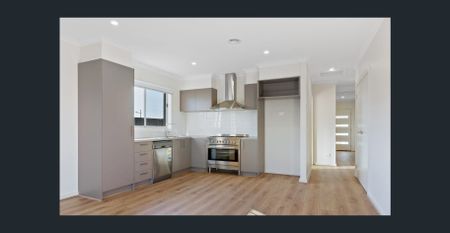 Stunning, low-maintenance family home! - Photo 4