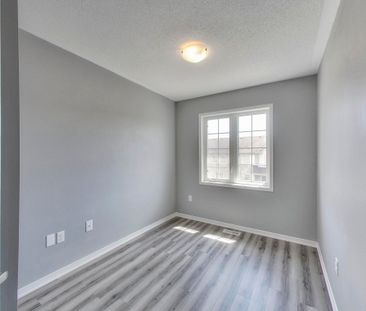 For Lease - 487 Rossland Road, Ajax, Ontario - Photo 5