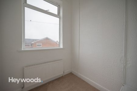 1 bed apartment to rent in Edensor Street, Newcastle-under-Lyme, Staffordshire - Photo 5