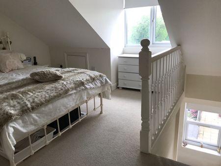 1 Bed Flat, Sturge Avenue, E17 - Photo 2