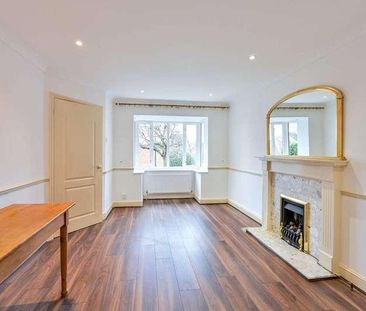 Percheron Drive, Knaphill, GU21 - Photo 2