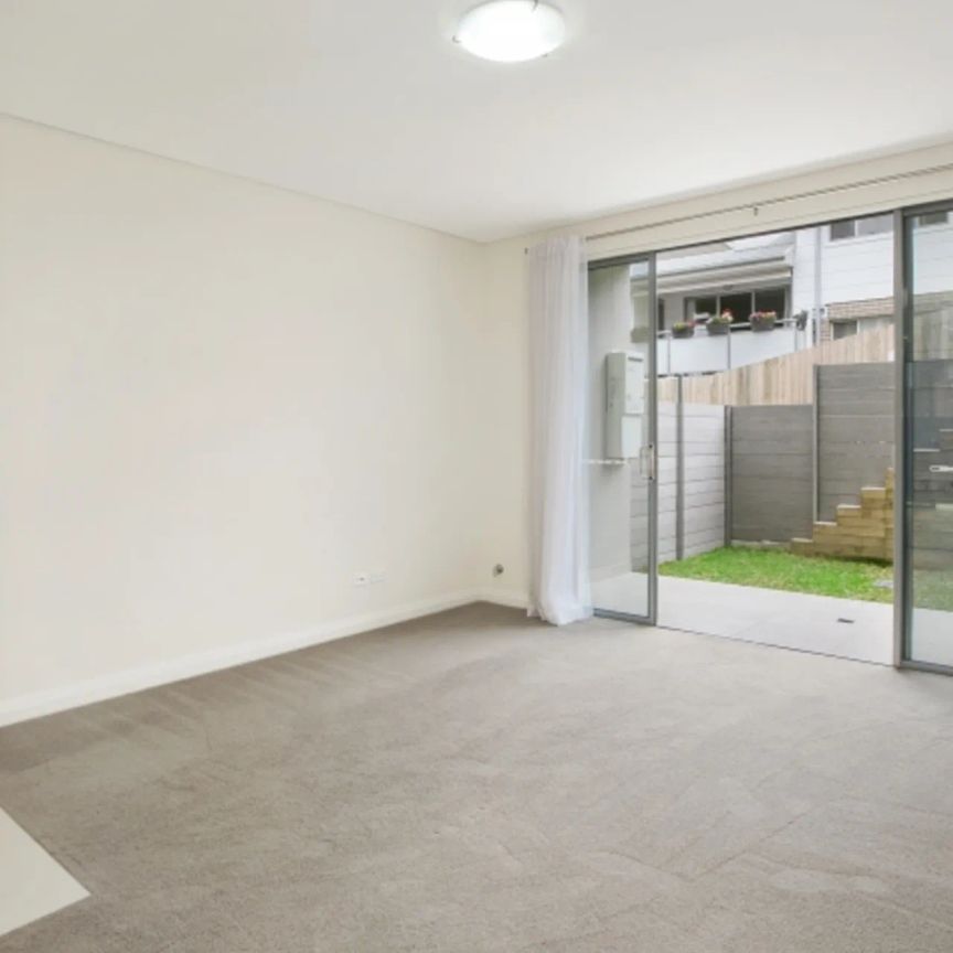 Ground Floor Studio in the Heart of Brookvale – Furnished - Photo 1