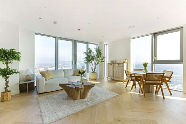 Stunning three bedroom penthouse apartment with spectacular views. Offered unfurnished and available now. Please note this property does not come with any parking. - Photo 1