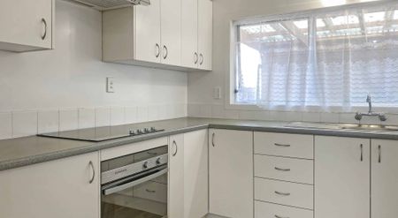 Massey- Three bedroom house - Photo 5