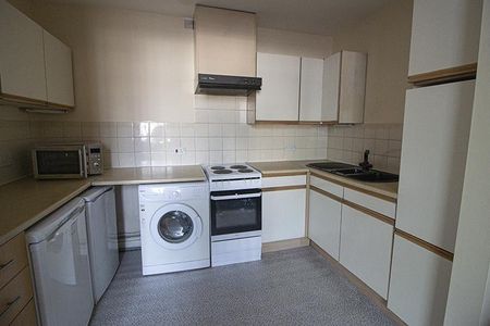 1 bedroom flat to rent - Photo 4