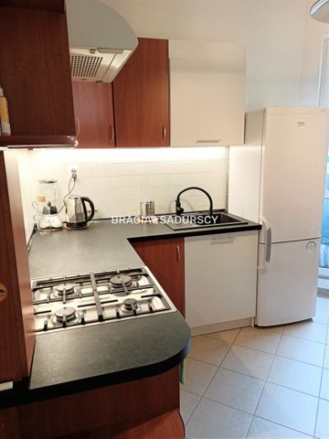 Wygodne mieszkanie z szybkim dojazdem do centrum! - Photo 2