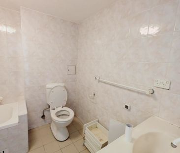 3 bed 1.5 bath - Photo 6