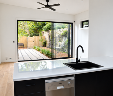 Two Bedroom Family Home - Photo 2