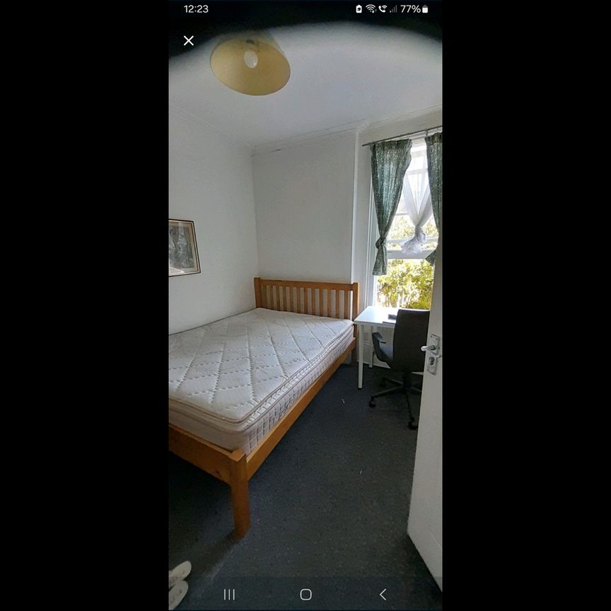 Room in a Shared House, Camden Road, NW1 - Photo 1