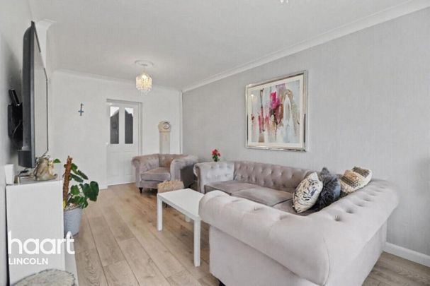 2 bedroom semi-detached house to rent - Photo 1