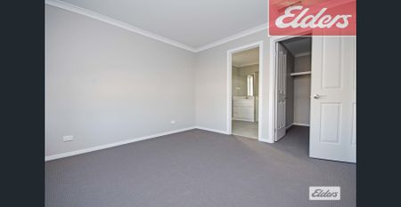 Stylish Modern Family Home - Photo 3