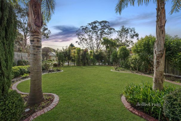 12 Forest Glen Avenue, Blackburn South - Photo 1