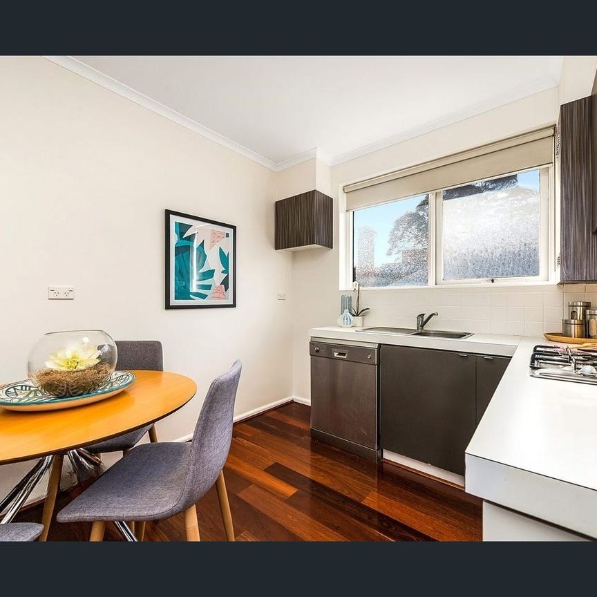 Location, Lifestyle, Latte's - Love It - Photo 1