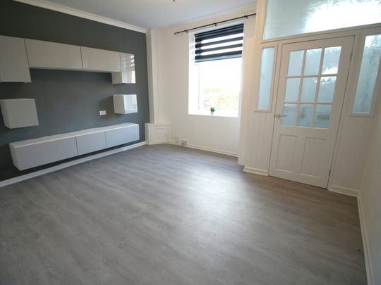 Terraced House to rent on - Photo 1