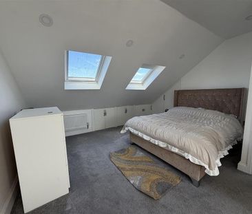 4 bedroom terraced house to rent - Photo 5