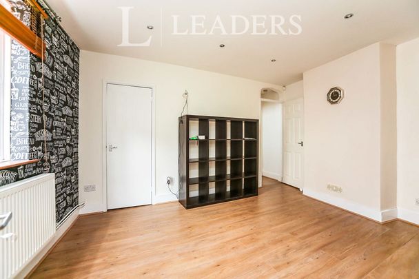 2 bedroom maisonette to rent Canterbury Street, Gillingham, ME7 - Photo 1