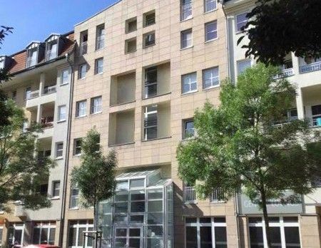 Großzügige 1-Raum-Wohnung mit Balkon und Aufzug in der Stadt. - Foto 1