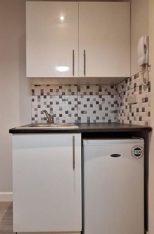 Studio to rent - Photo 4