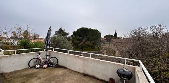 Appartement à louer dernier étage avec terrasse Baillargues, - Photo 2