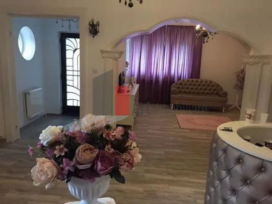 Oportunitate Unică! Vilă Spațioasă lângă Podul Gran... - Fotografie 1