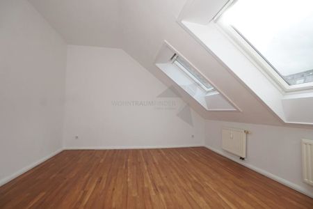 Geräumige 2-Raum-Dachgeschoss-Wohnung mit großer Küche - Photo 5