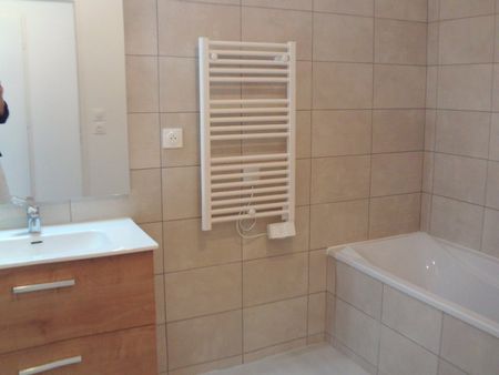 Location Appartement 2 pièces 48m² BEZIERS 34500 - Photo 4