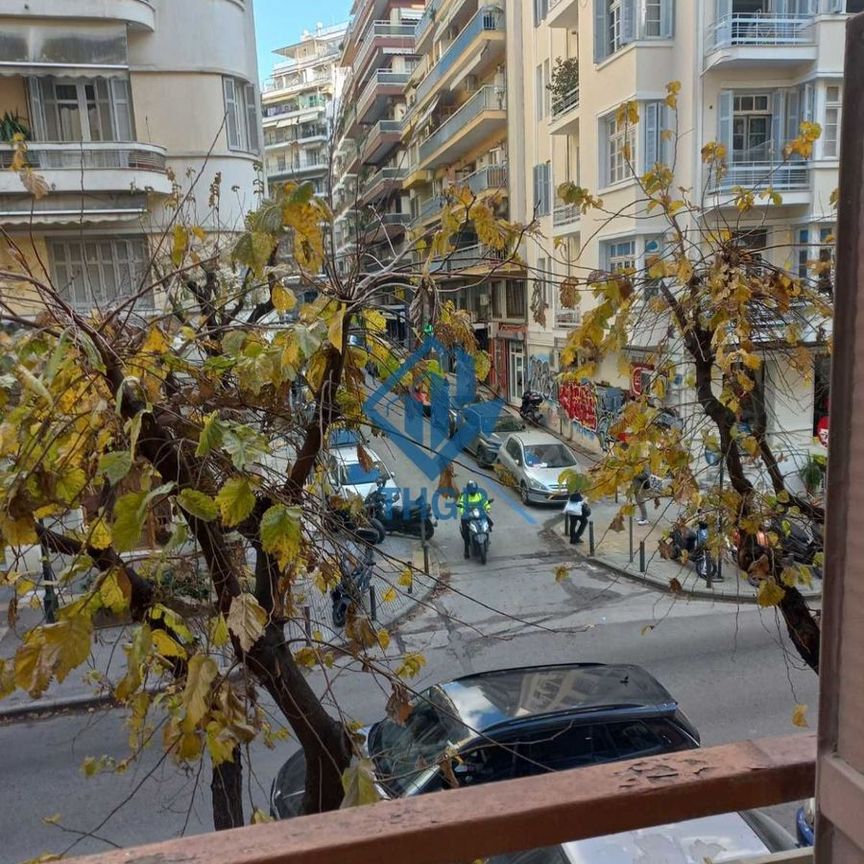 Διαμέρισμα για ενοικίαση Πλατεία Ναυαρίνου (Κέντρο Θεσσαλονίκης) - Photo 1
