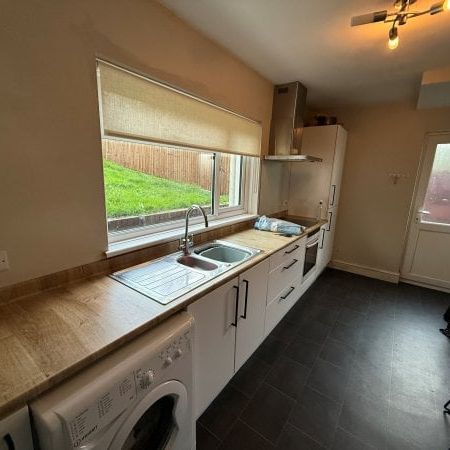 Maesyfelin, Llanelli, SA15 - Photo 1