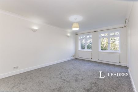 2 bedroom apartment to rent Kingswood Mansions, 45 Worcester Road, Sutton, SM2 - Photo 5