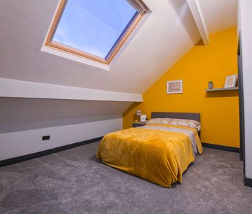 East Park Road Room 4 - Photo 1