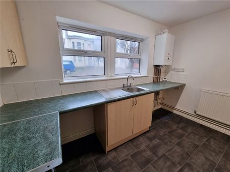 Second Avenue, Nottingham, Nottinghamshire, NG7 - Photo 3