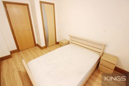 3 bedroom ground floor flat to rent - Photo 4