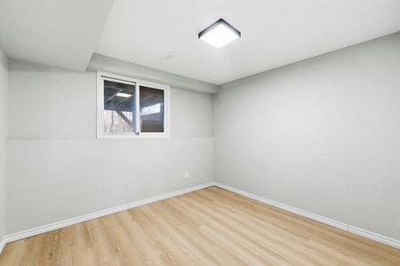 For Lease - 1036 Attersley Drive Unit# Basement, Oshawa, Ontario - Photo 2