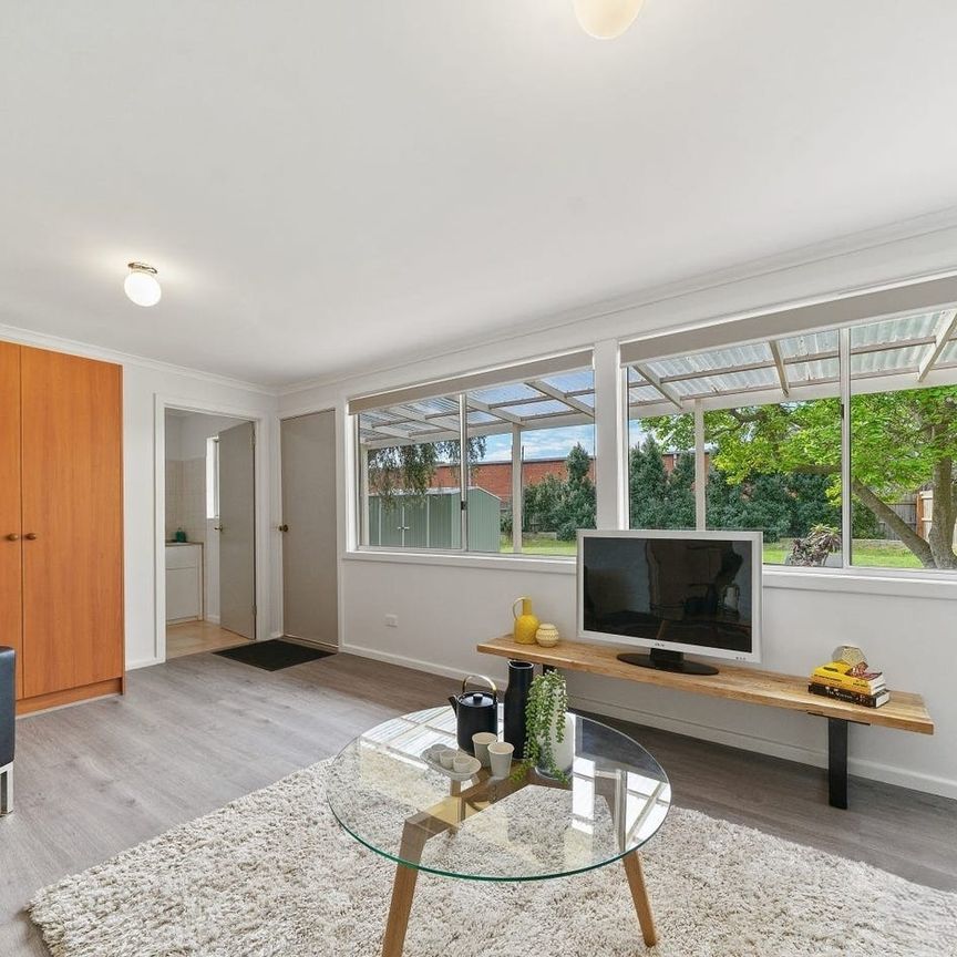 Light, Bright & Spacious Family Home - Photo 1