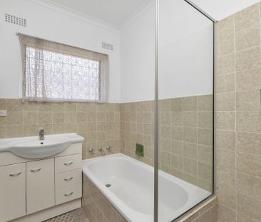 132 Uriarra Road, Queanbeyan - Photo 5