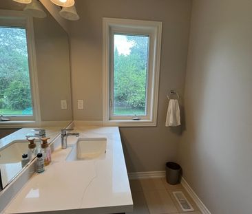 For Lease - 178 Bayview Avenue, Georgina, Ontario - Photo 1