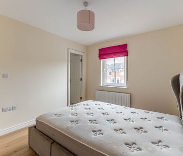 23 Sir Richard Wallace Road, LISBURN, BT28 3ZH - Photo 4