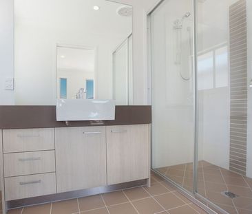 5 Feltham Circuit, Burpengary East QLD 4505 - House For Rent | Domain - Photo 6