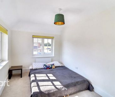 4 bedroom detached house to rent - Photo 4