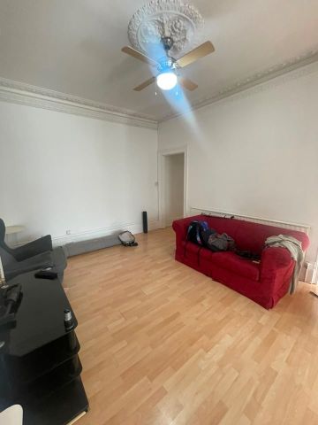 2 Bed Flat, Cameron Road, CR0 - Photo 2
