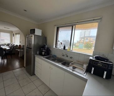 Scarborough - Photo 6