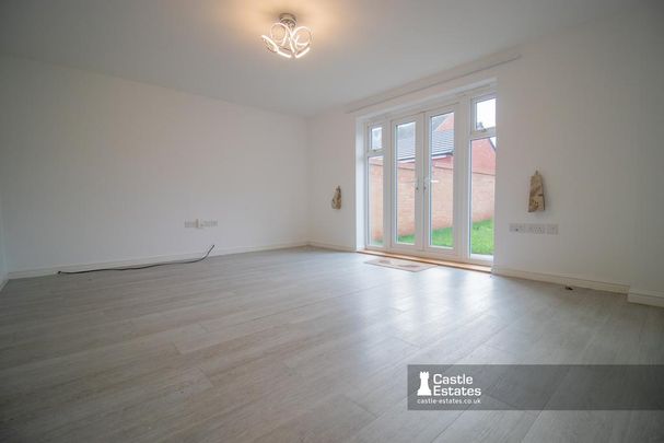 4 bedroom detached house to rent - Photo 1