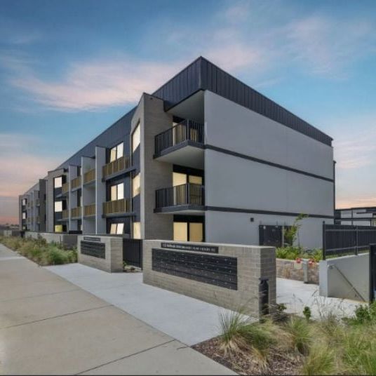 8/125 Wellsvale Drive, Googong - Photo 2