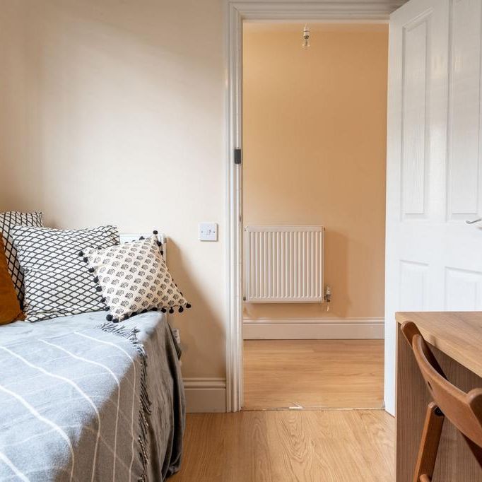 4 bedroom house to rent - Photo 1