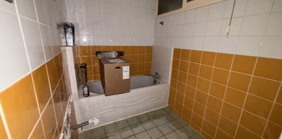 Location Appartement 3 pièces 79m² PONT D AIN 01160 - Photo 2