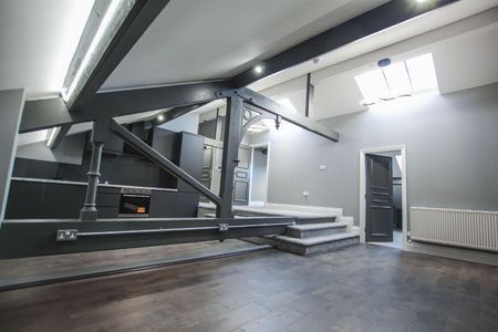 The Old Conservative Club, Irwell Terrace, Bacup - Photo 5