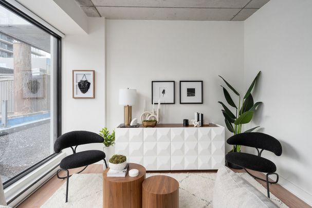 235 rue Young, Montréal, QC - Photo 1