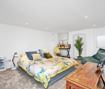 3 bedroom end of terrace house to rent - Photo 6
